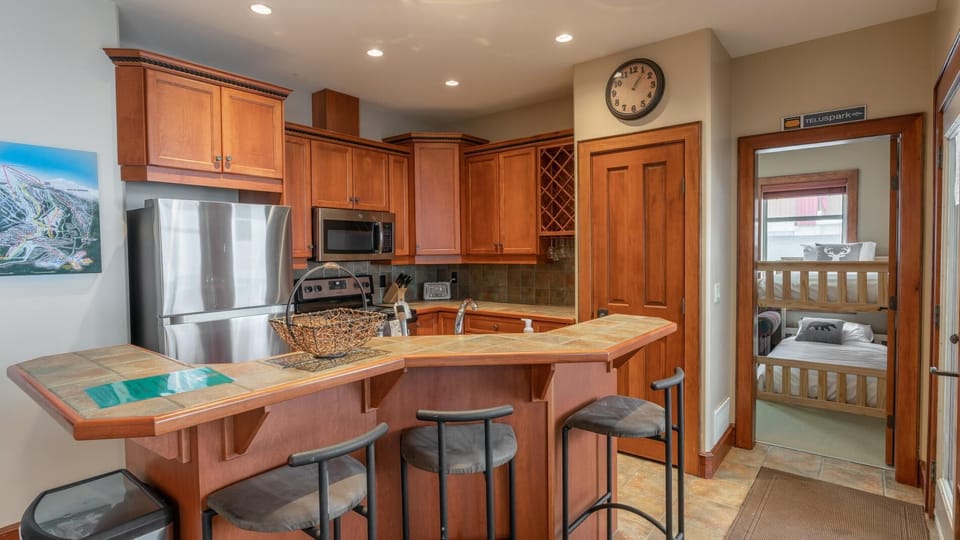 Apartment, 3 Bedrooms, Mountain View, Slope side (3 Bedrooms) | Miscellaneous