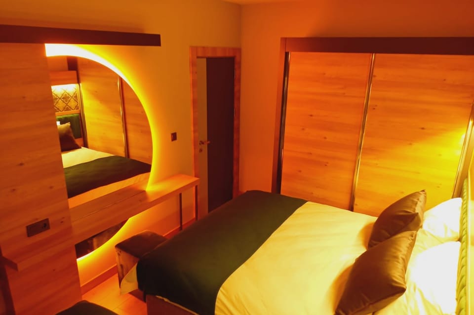 Standart Suit Room | 1 bedroom, minibar, free WiFi, bed sheets