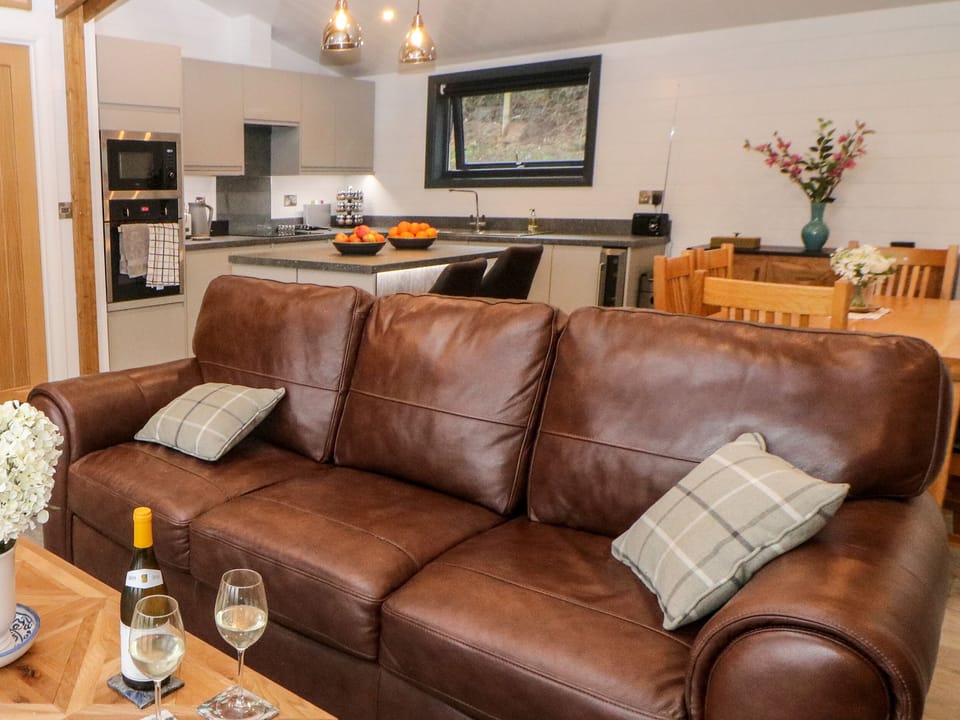 Cottage | Living room | Fireplace