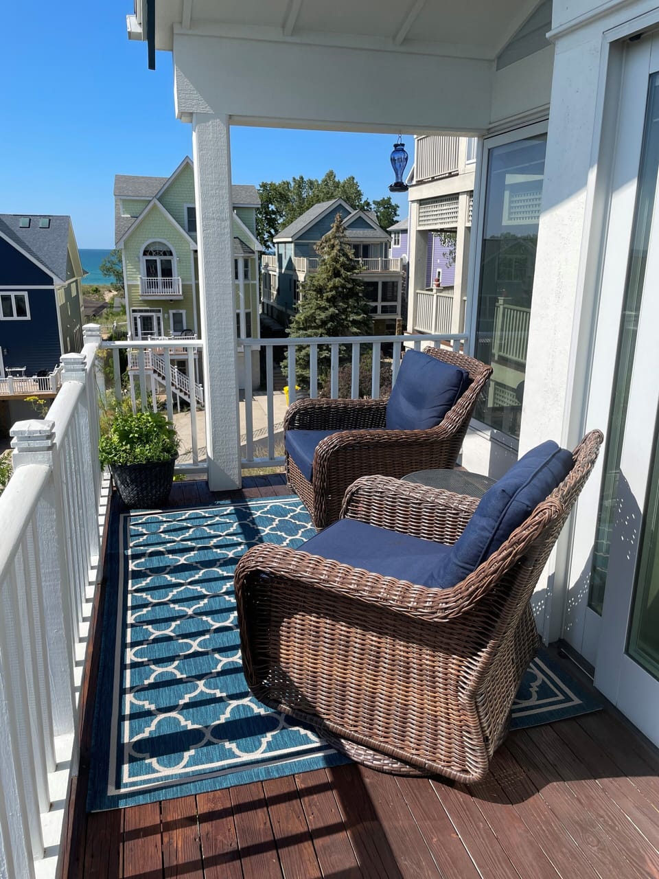 Second Level | Upper Deck