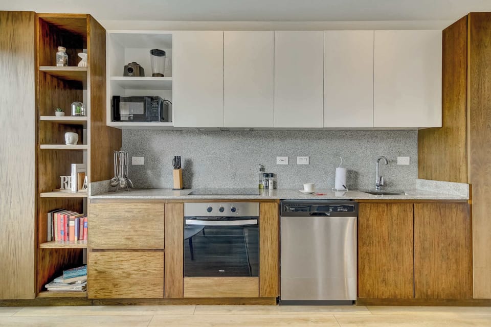 Modern kitchen fully equipped with everything you need to prepare your favorite meals.