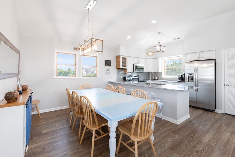 DU506: Salty Duck | Top Level Dining Area