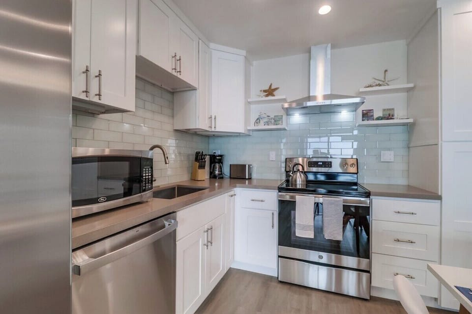 Beautifully designed kitchen with everything you need for meals at home!