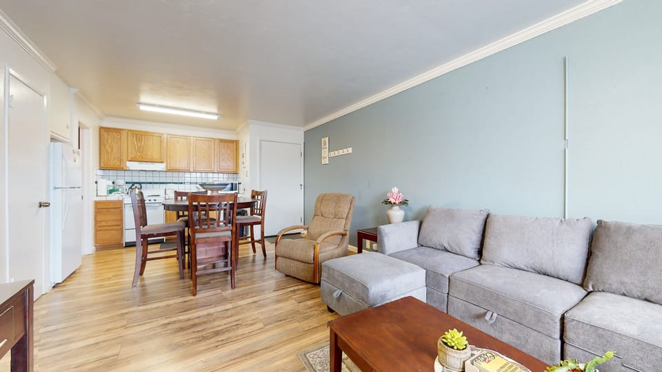 Living Room, Furniture, Indoors, Table, Home Decor