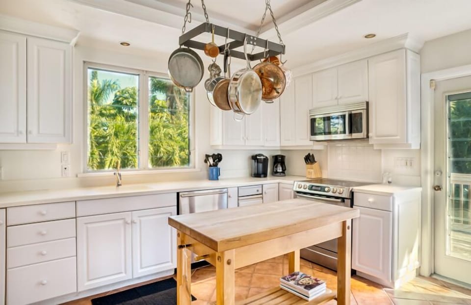 4701 Rue Belle Mer Kit-2.jpg