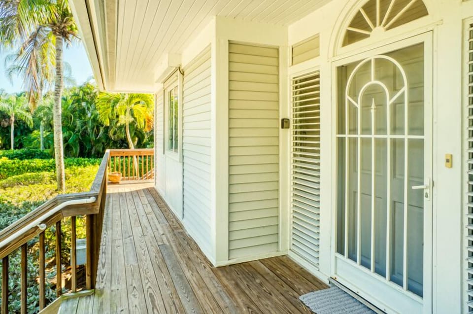4701 Rue Belle Mer Front Porch.jpg