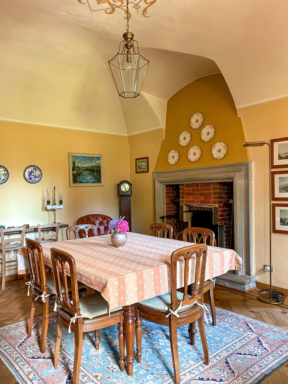 The ground-floor dining room. 