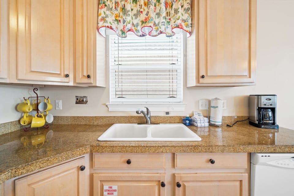 Full Size Kitchen