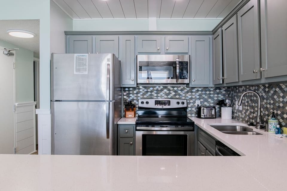 Fully Stocked Kitchen with Beach & Ocean Views