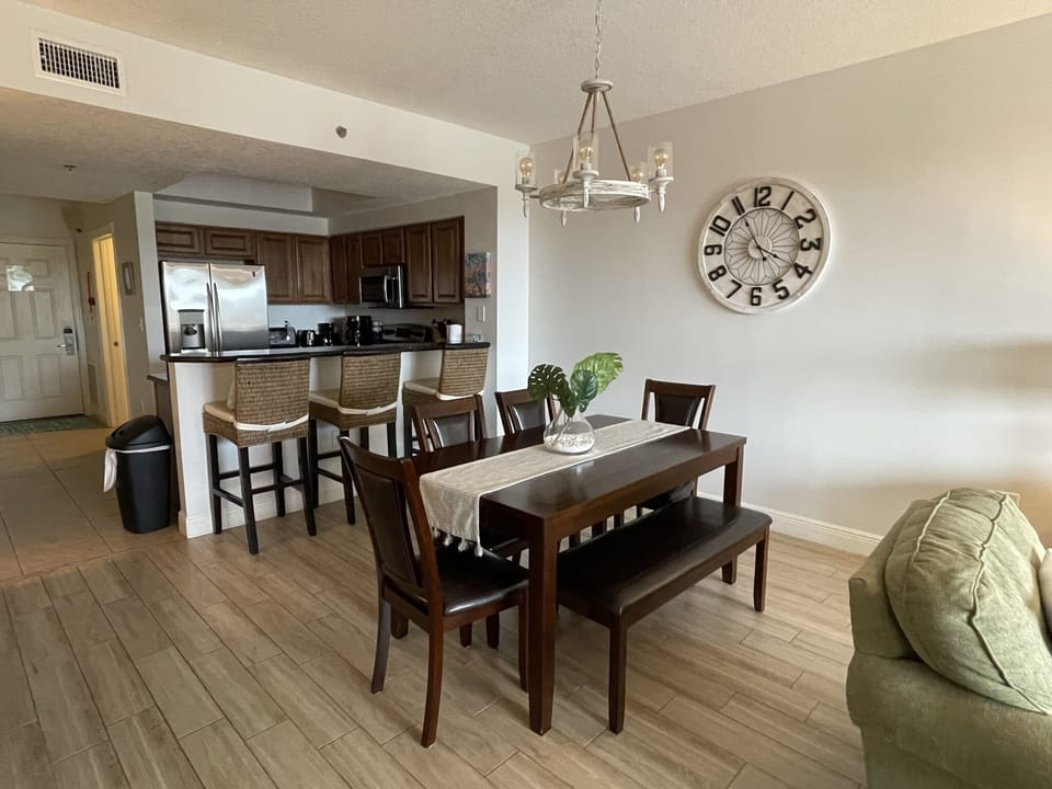 Dining area for 6 persons