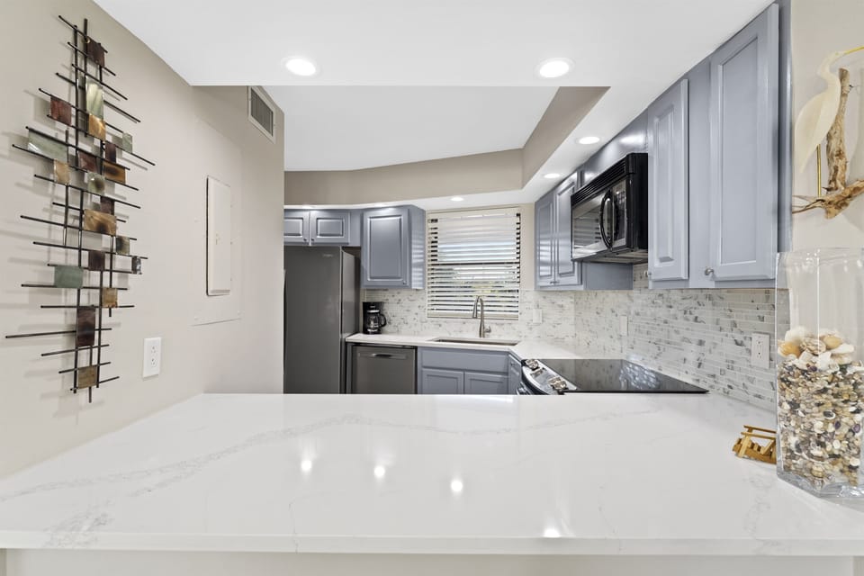 Full kitchen