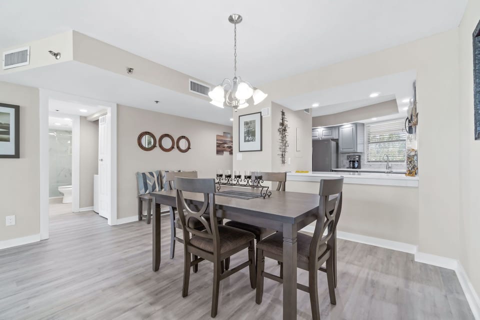 Dining Seats Four