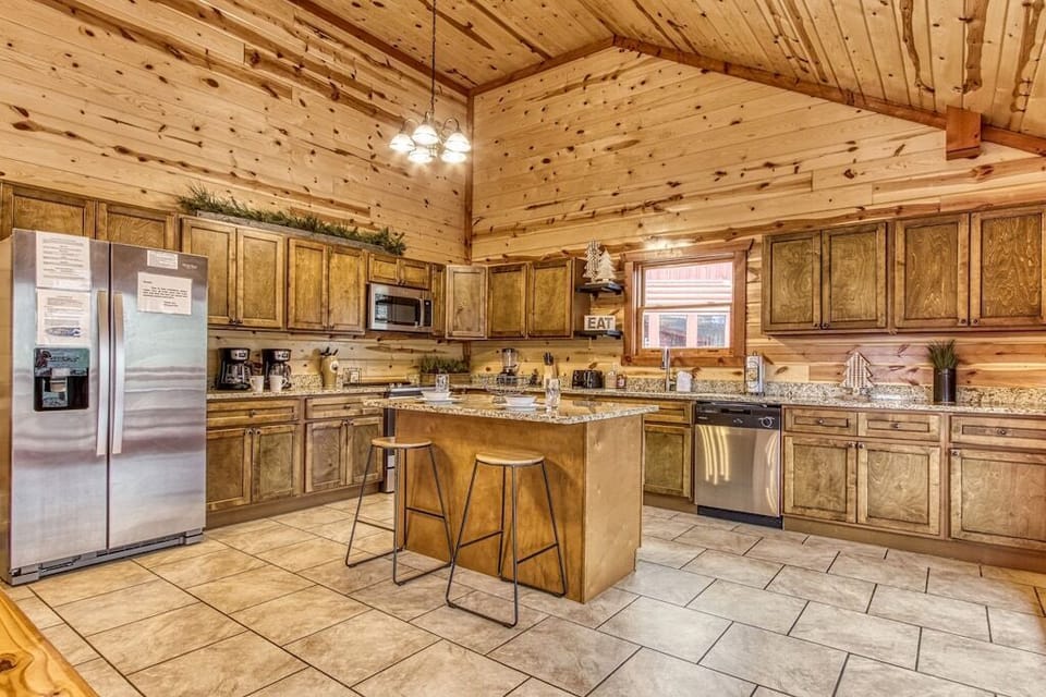 Eat, Drink and Be Beary's fully equipped kitchen