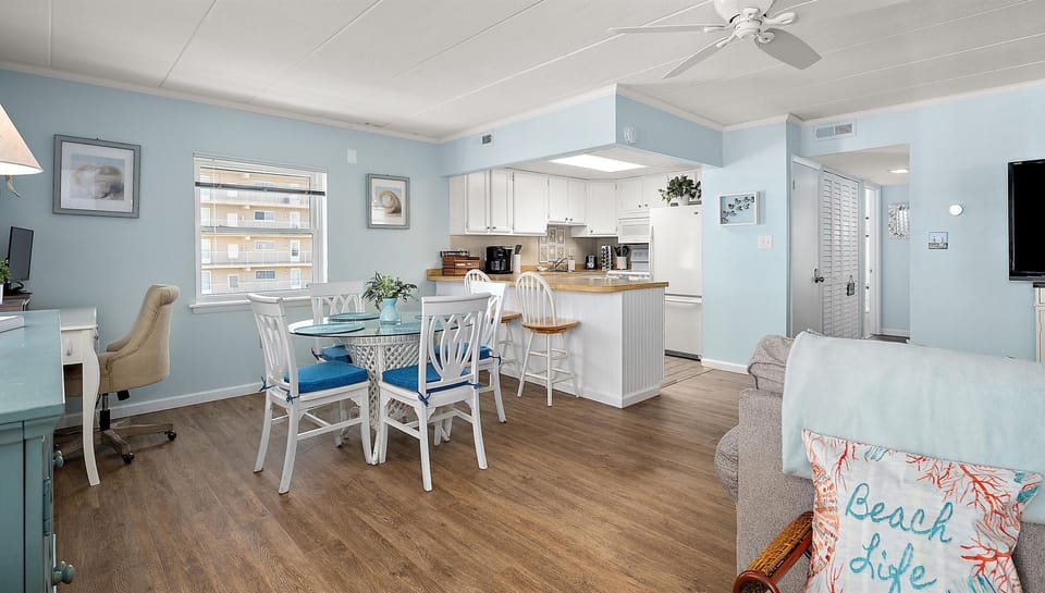 With combined seating for 6, family dinners are a great time to catch up on the day