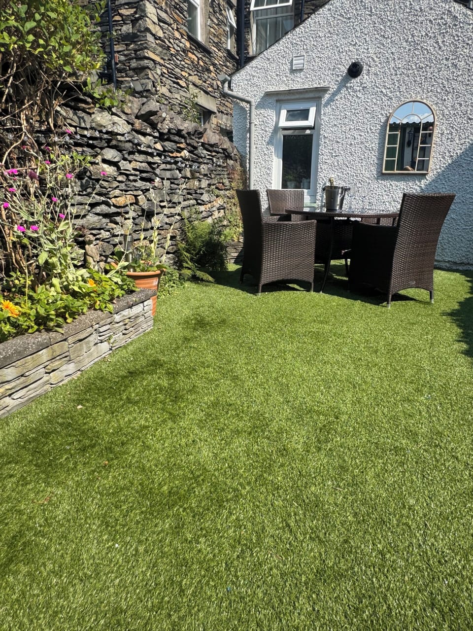 Westerly sunny rear garden