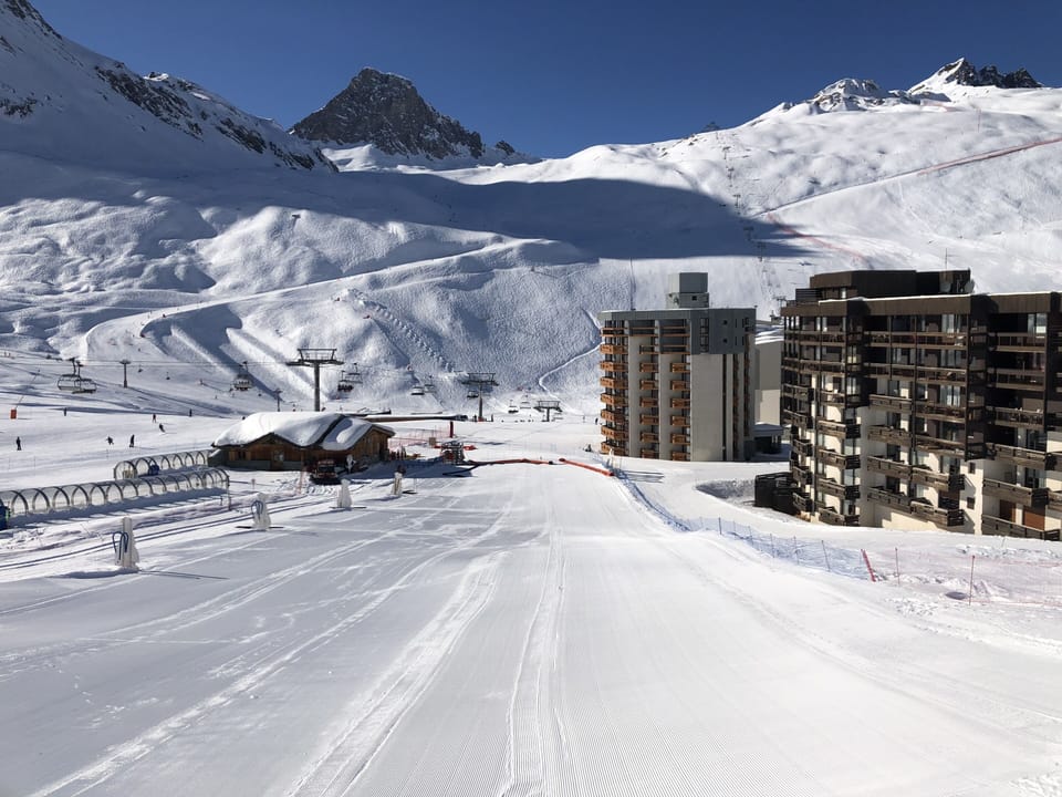 Snow and ski sports