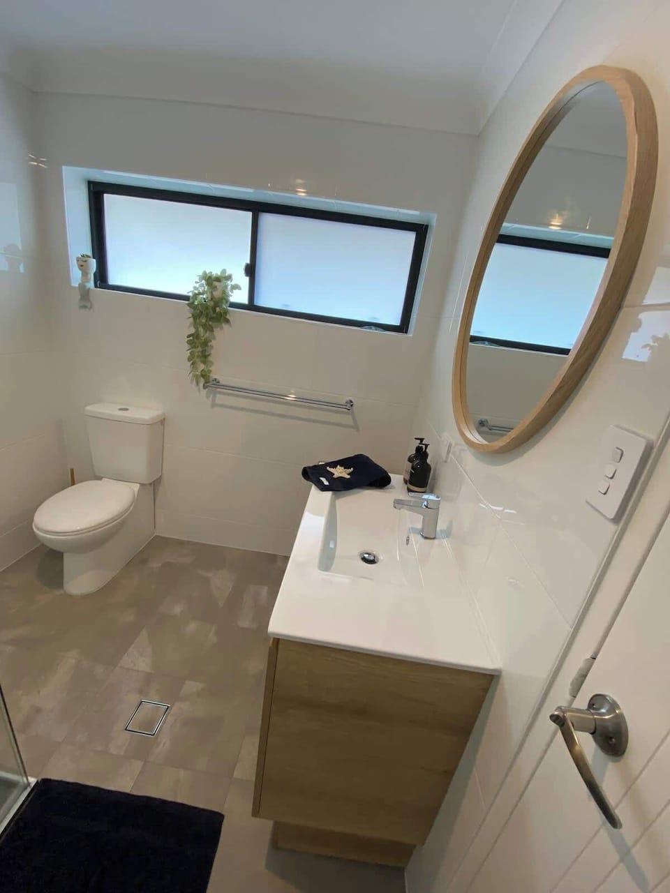 brand new bathroom fully renovated
