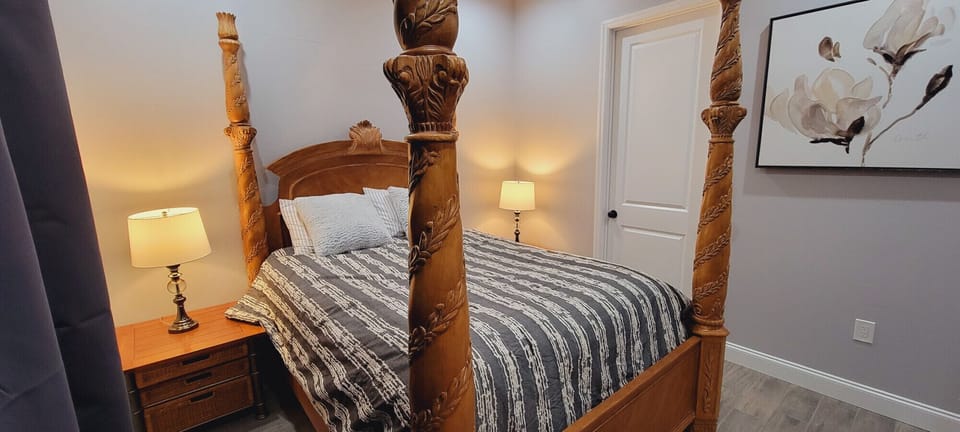 Bedroom # 4 - with one Queen bed and with the attached bathroom.