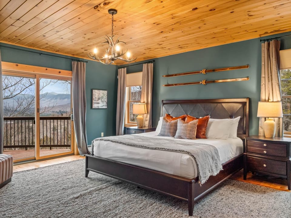 Sunny View Chalet- Minutes to Swimming, Hiking, Biking- Awesome Mountain Views! (2407)