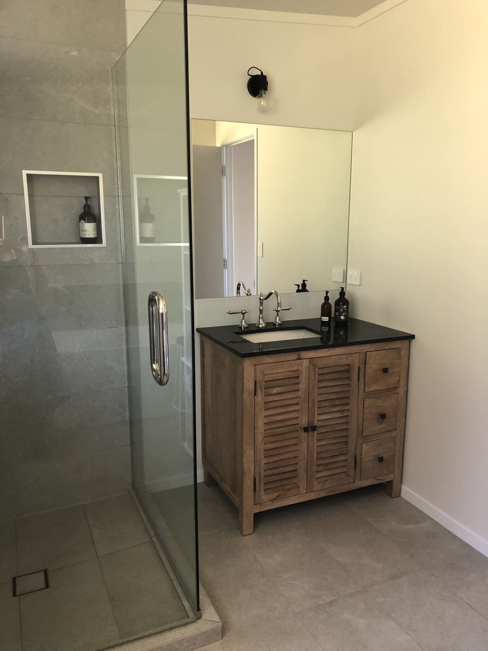 Main bathroom