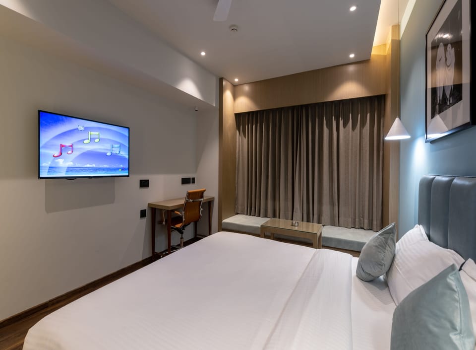 Deluxe Room | Premium bedding, WiFi (free), bed sheets
