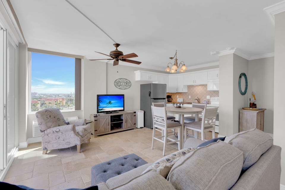 Weekly vacation rental with island view