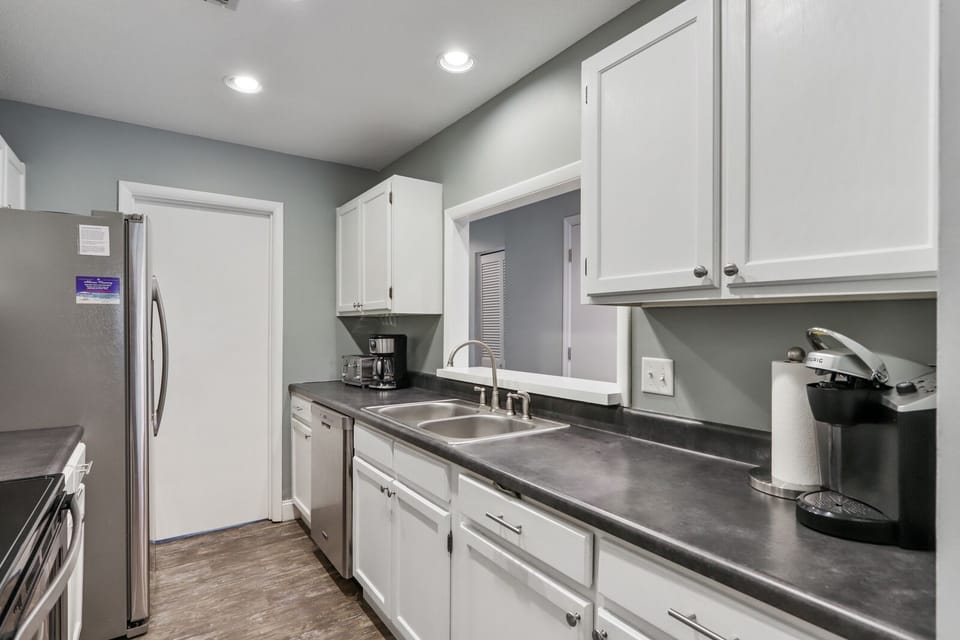 Kitchen 1