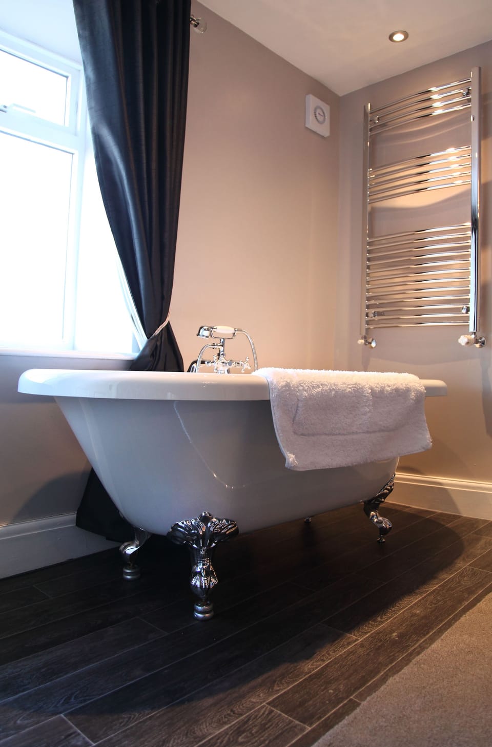 Superior Double Room | Bathroom | Towels