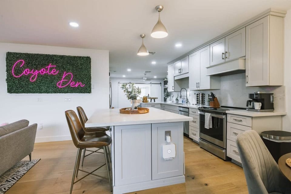 Living Room / Kitchen