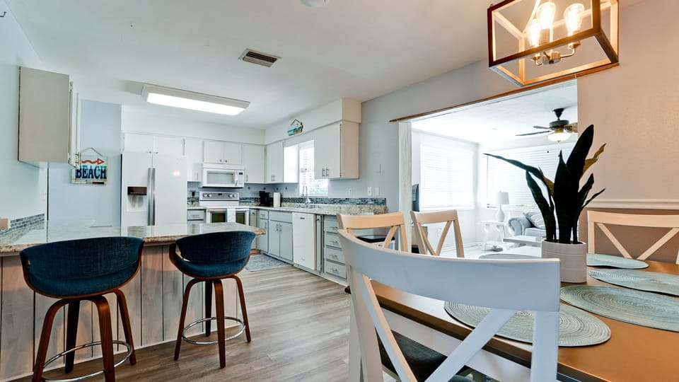 Kitchen/Dining