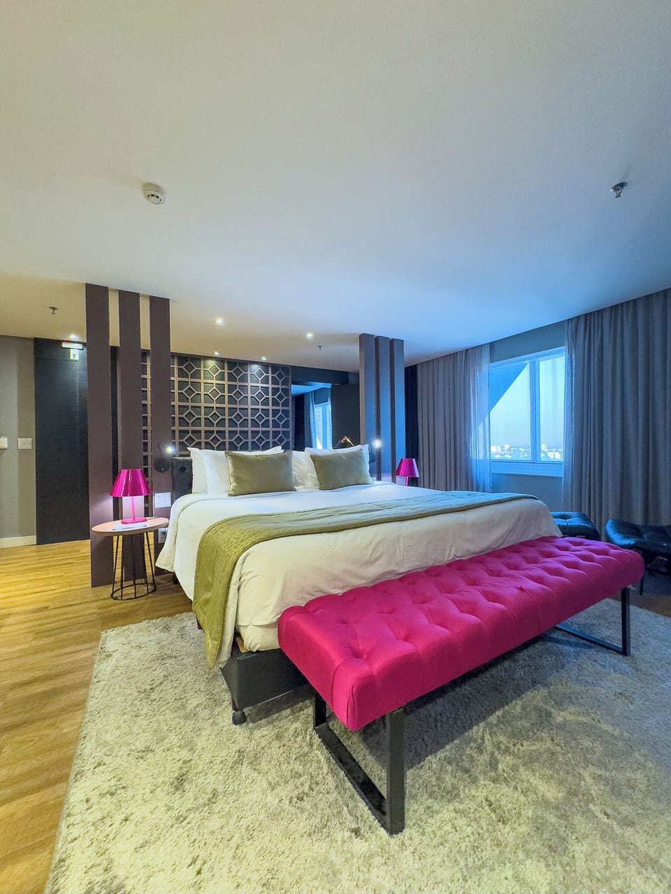 Senior Suite | Minibar, in-room safe, desk, laptop workspace