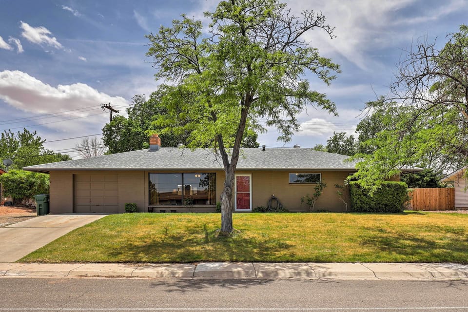 Room for boat and trailer parking along side of house and on street