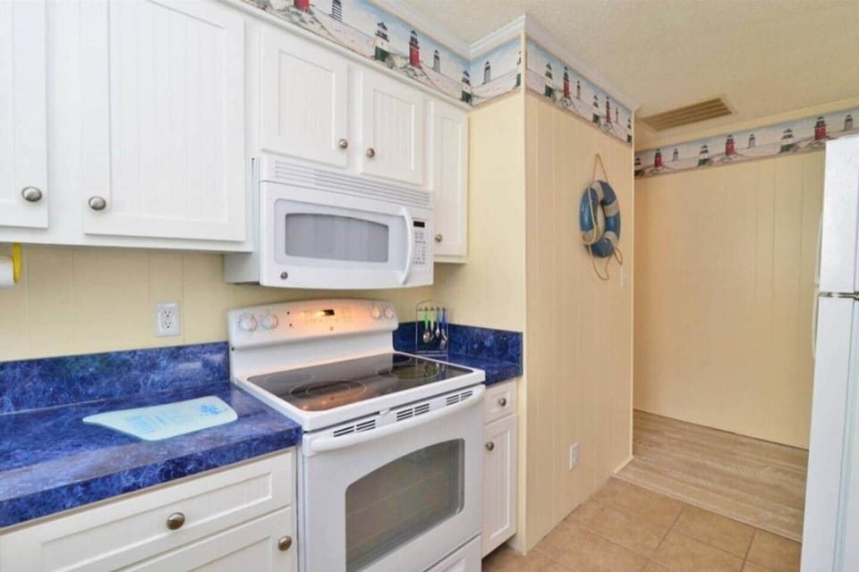 Stove & Microwave