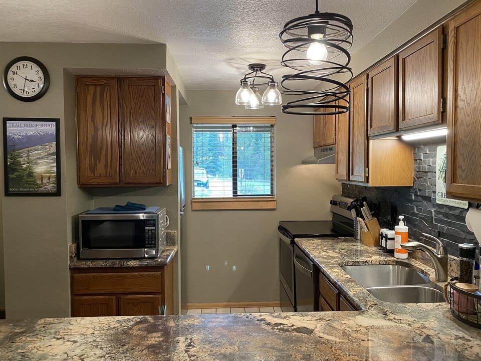 Plenty of lighting in the kitchen.