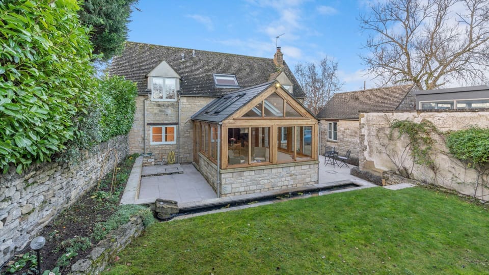Rear Garden, Crofter's Barn, Bolthole Retreats