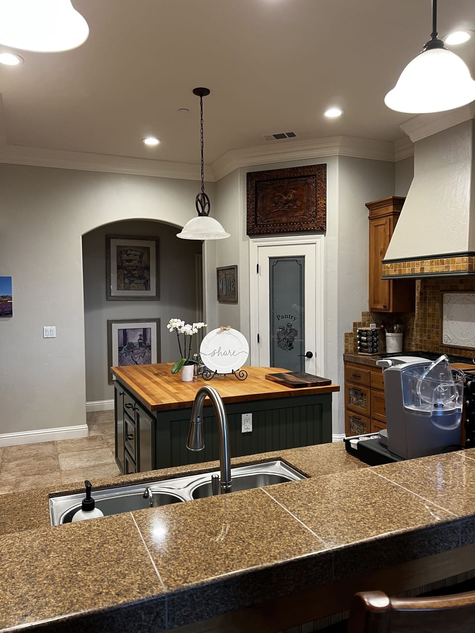 An open concept floor plan to give guests an all-inclusive feel during your stay