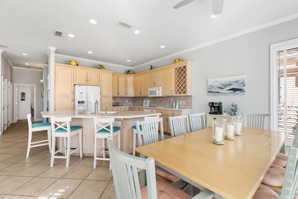 Kitchen island has space for 4!
