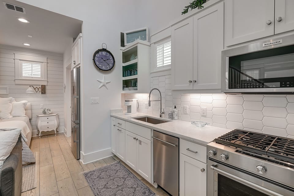 1st Floor, Kitchen