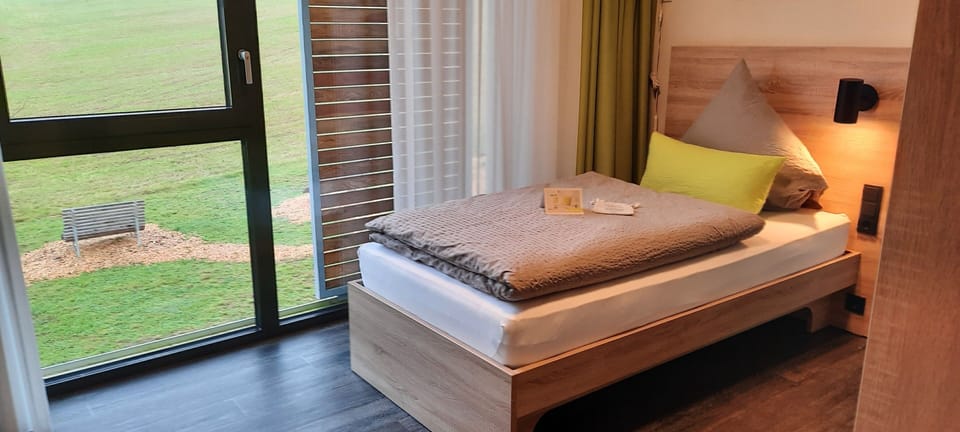 Classic Single Room | Hypo-allergenic bedding, blackout drapes, soundproofing, free WiFi