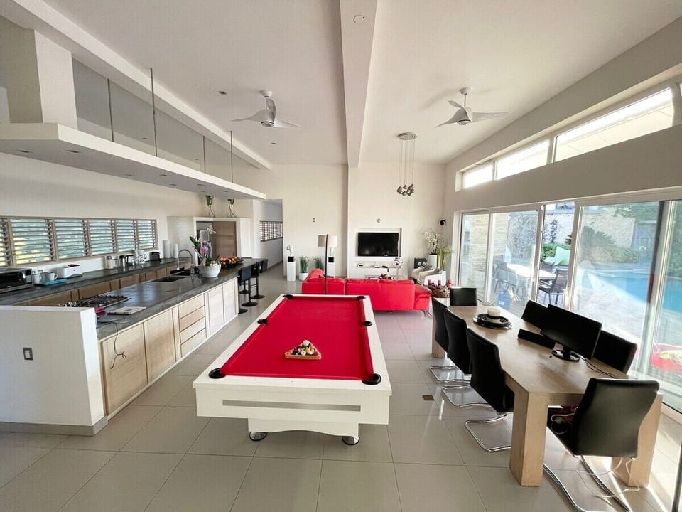 V16a VAD Villa Panaema  · Luxury villa Panaema sea view, pool table & jettub (279)