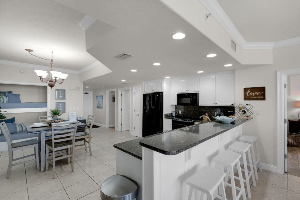 Condo, Multiple Beds, Pool Access | Private kitchen | Coffee/tea maker, fridge, microwave, oven