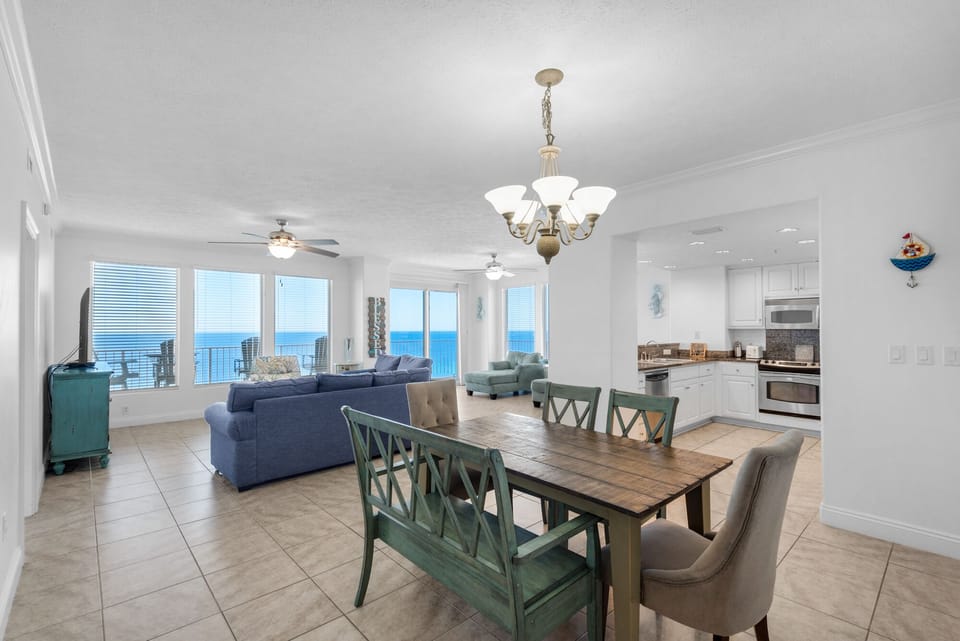 Condo, Multiple Beds, Pool Access | Dining