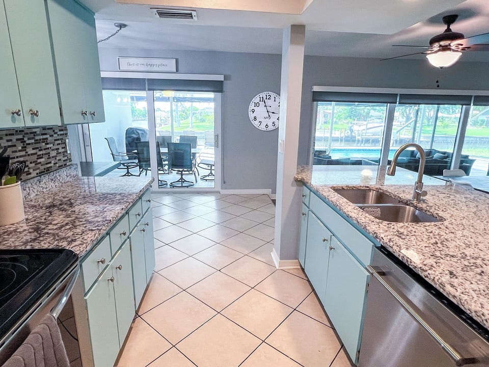 Microwave, oven, stove, refrigerator, dishwasher, coffee maker, toaster & more!