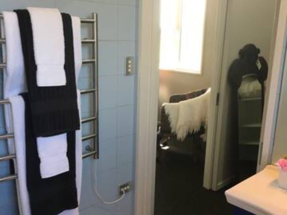 The Oxford Suite | Bathroom | Shower, hair dryer, bathrobes, towels