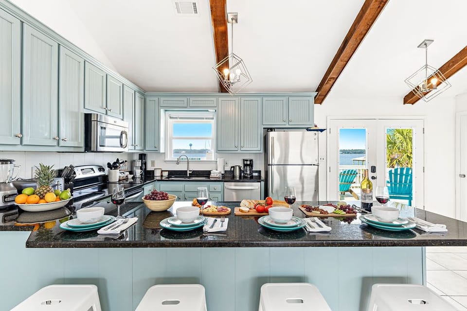 "The kitchen was well stocked and everything was clean." -Dee