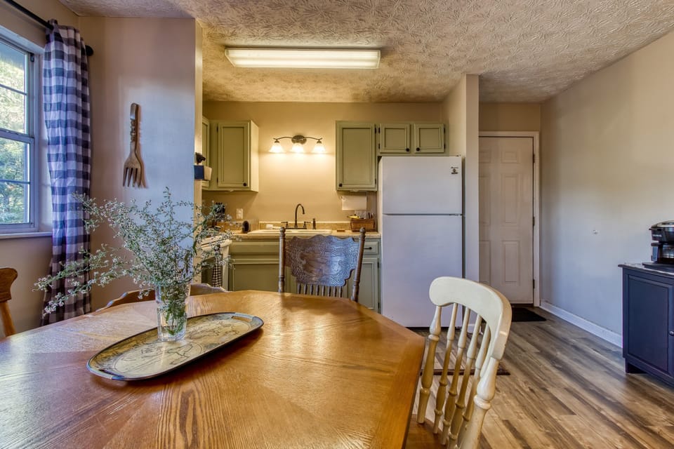 Cabin Dining Area