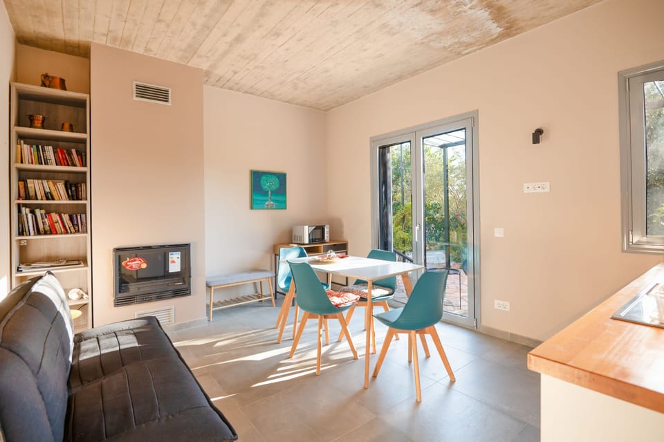 Living and dining area with kitchenette