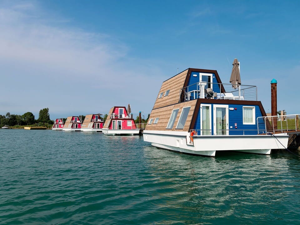 Water, Sky, Boat, Watercraft, Vehicle, Cloud, Naval Architecture, Lake, Boats And Boating--Equipment And Supplies, Ship