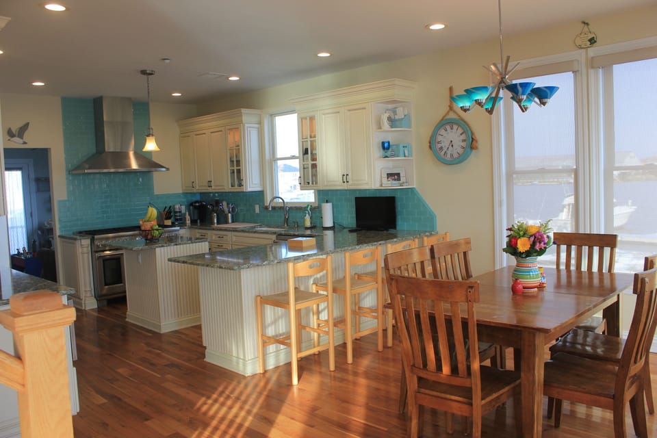 Kitchen Dining Area