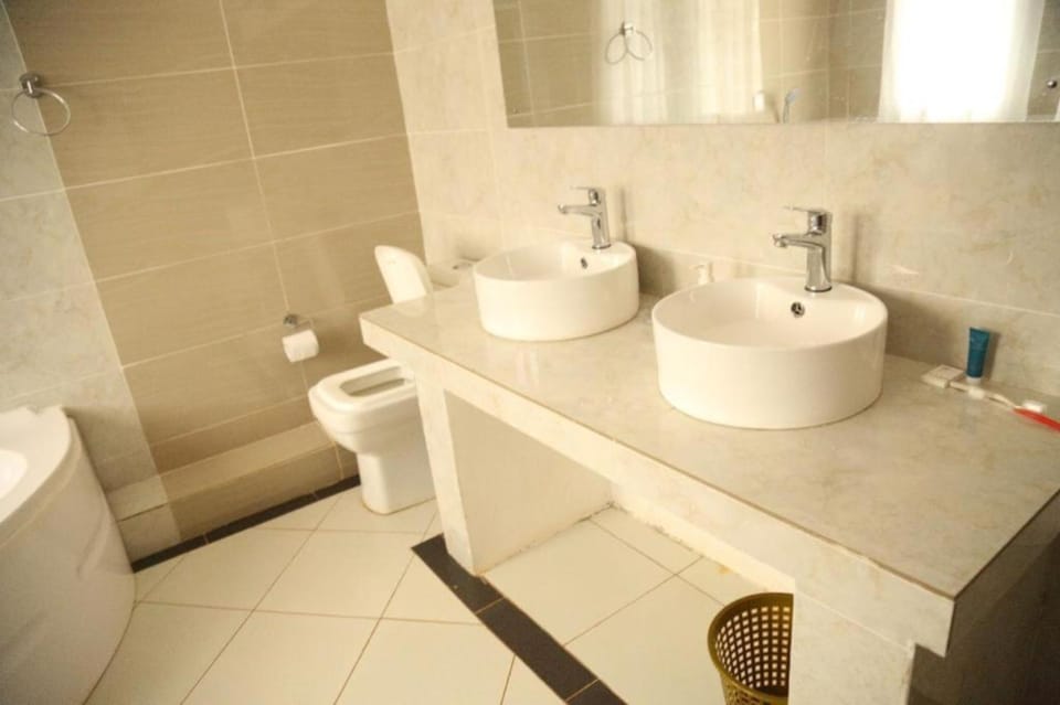 Shower, towels, soap, shampoo